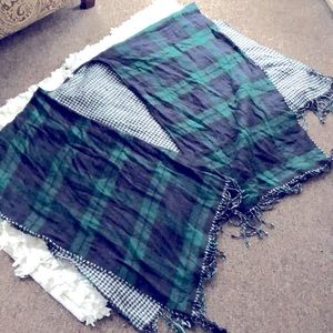 Green plaid shawl